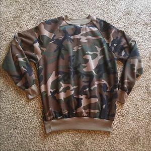 Vintage Oversized Camo Crewneck Sweatshirt